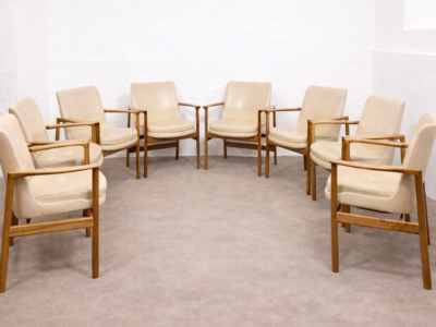 Ib Kofod-Larsen, Vintage - Conference - Dining Chairs in Walnut and Original Vinyl Leather - 1963, Set of 8